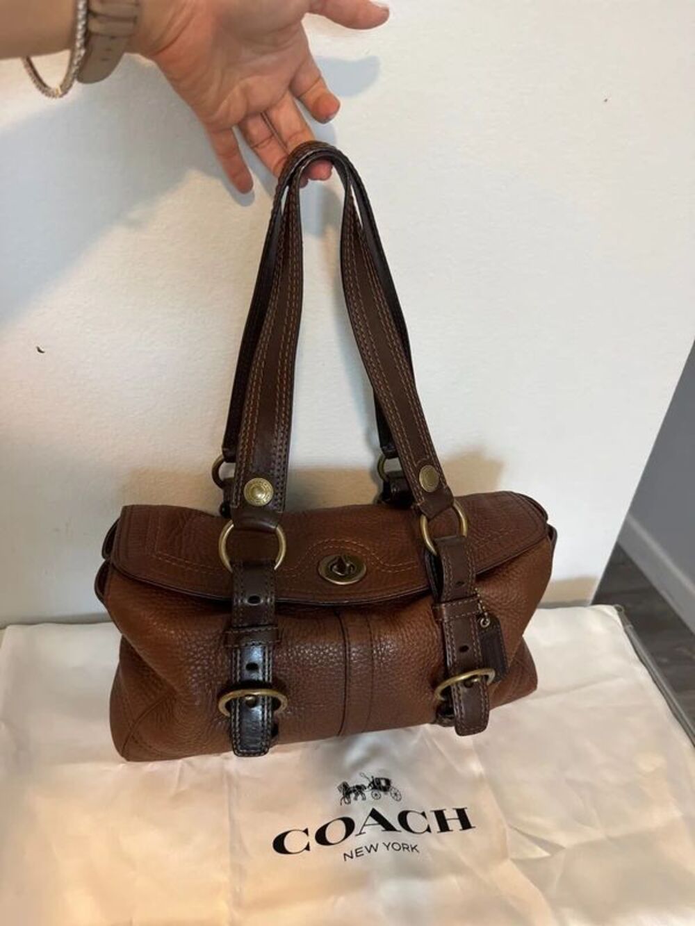 Coach Brown full grain Leather Chelsea shoulder bag Turnlock